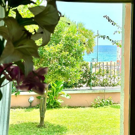 Villa Stella Fronte Mare Porto Frailis Àrbatax Extérieur photo