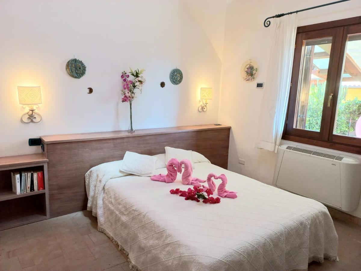 Villa Stella Fronte Mare Porto Frailis Àrbatax Extérieur photo