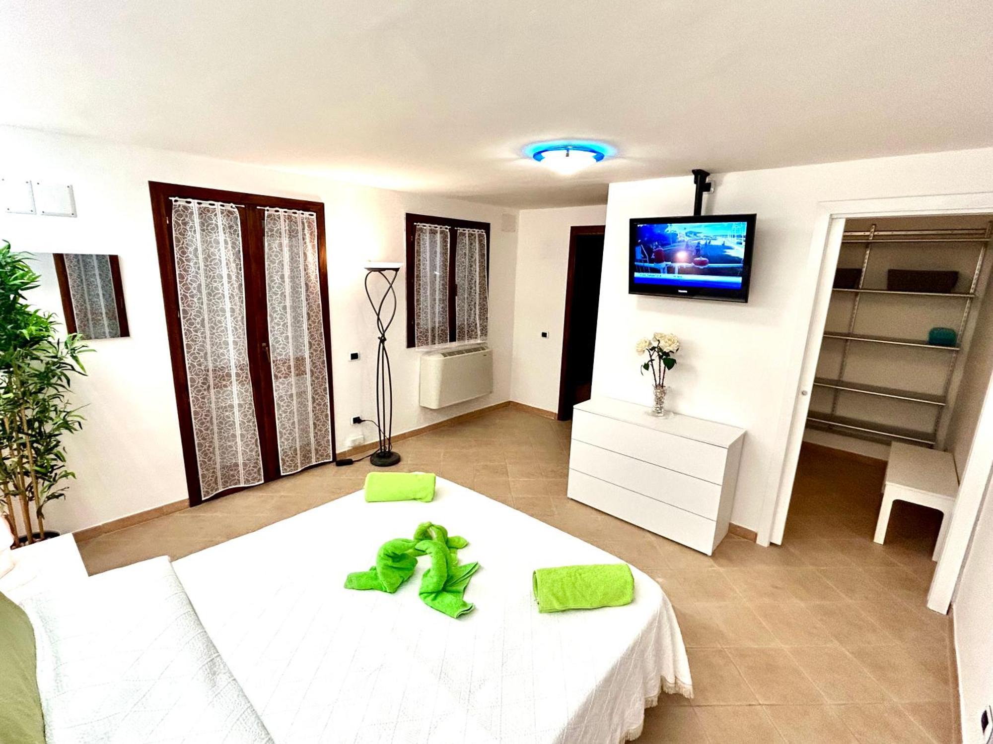 Villa Stella Fronte Mare Porto Frailis Àrbatax Extérieur photo