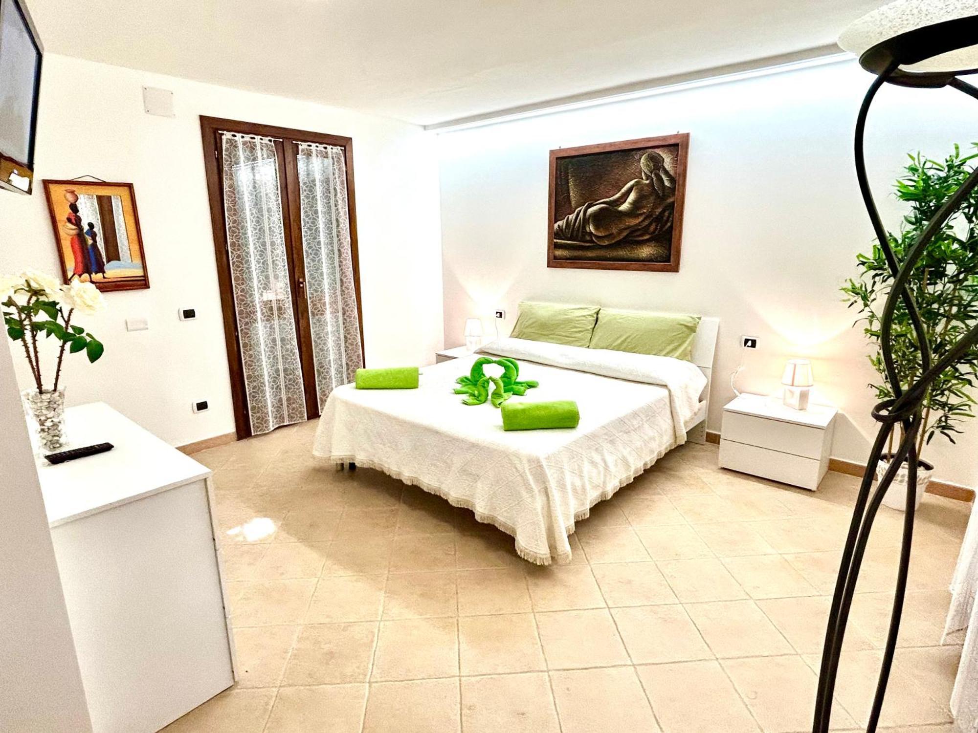 Villa Stella Fronte Mare Porto Frailis Àrbatax Extérieur photo
