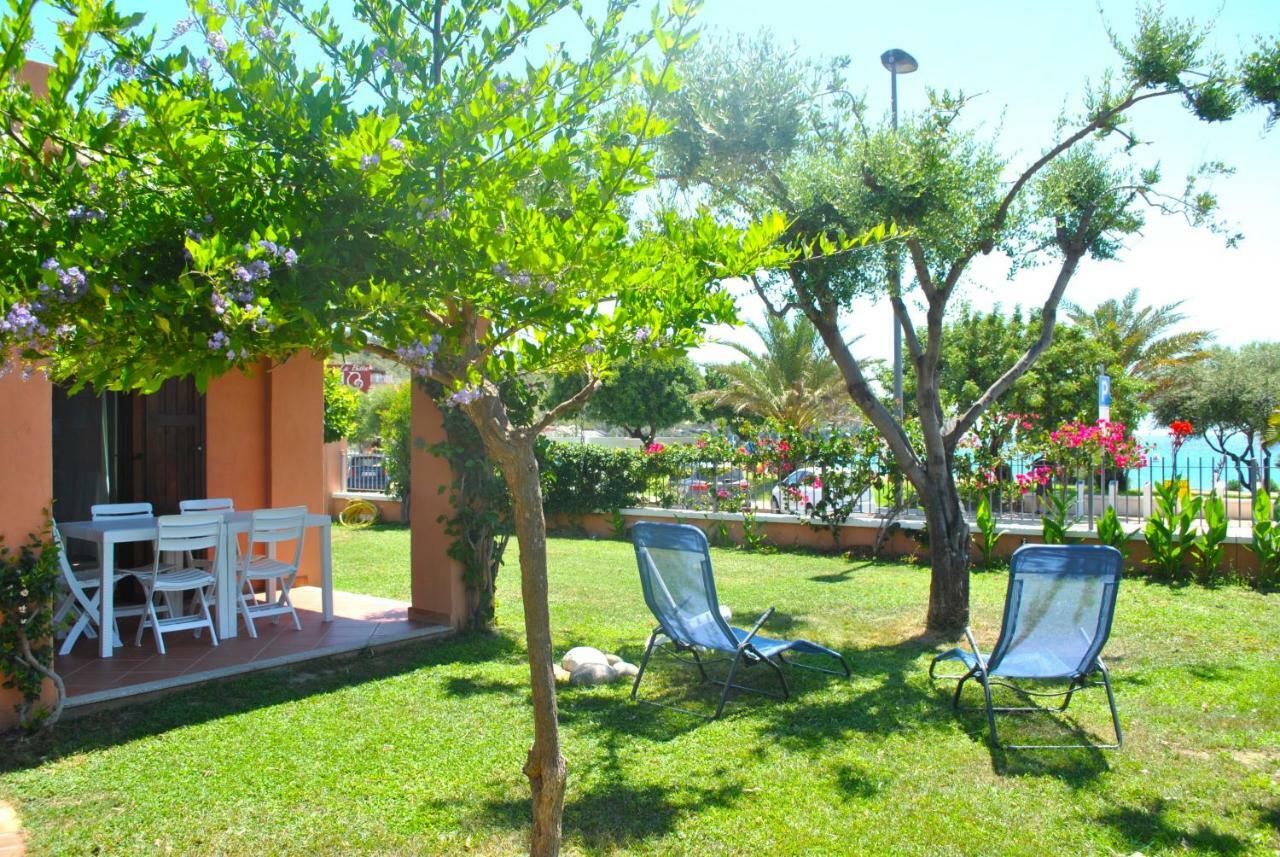 Villa Stella Fronte Mare Porto Frailis Àrbatax Extérieur photo