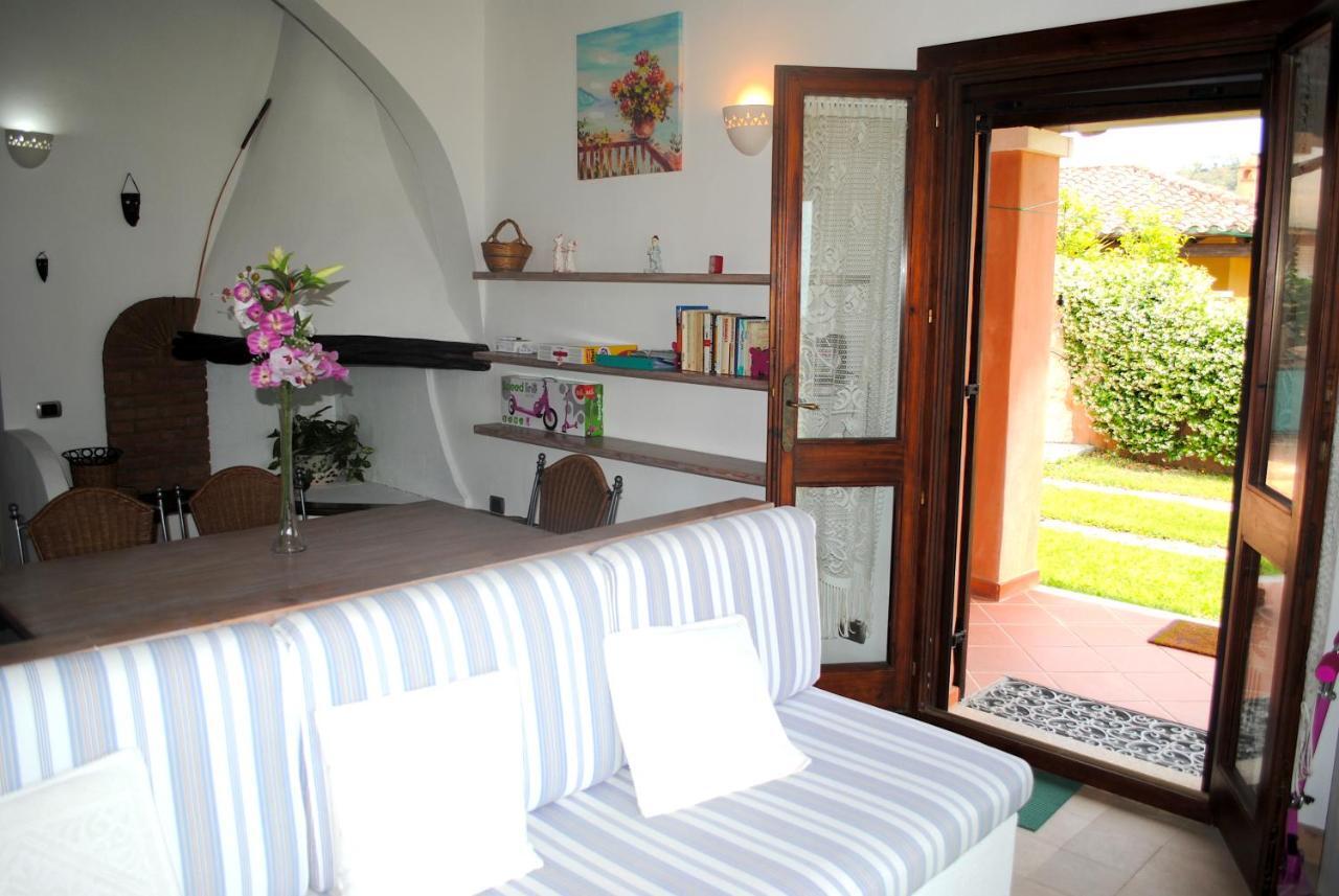 Villa Stella Fronte Mare Porto Frailis Àrbatax Extérieur photo