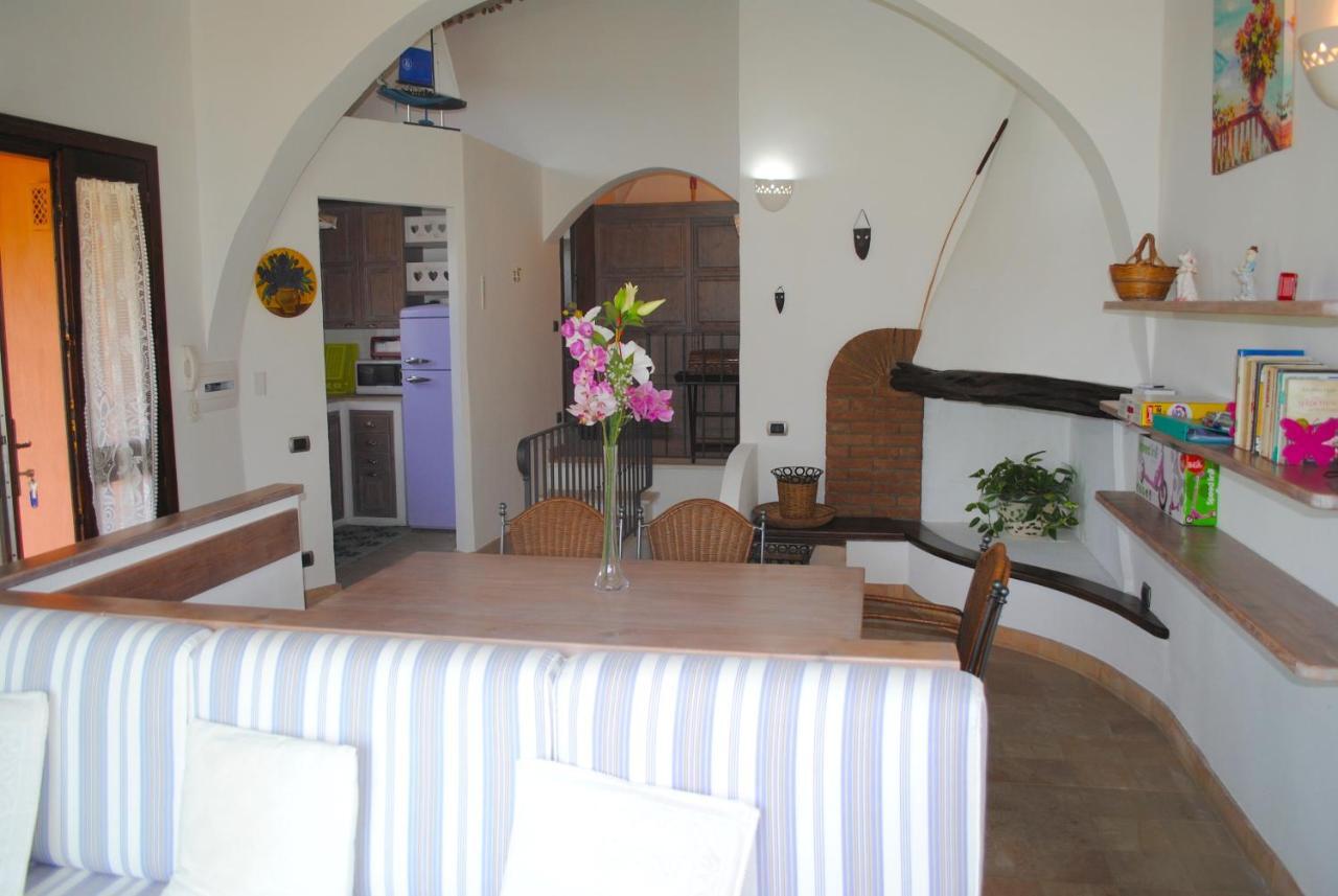 Villa Stella Fronte Mare Porto Frailis Àrbatax Extérieur photo